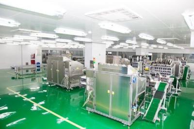 上海祛斑霜與服裝代加工廠 專業(yè)制造與市場(chǎng)機(jī)遇探析